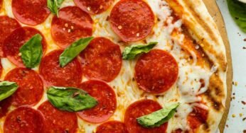 How to Make Grilled Pizza